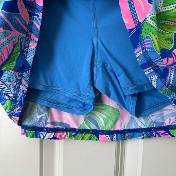 Lilly Pulitzer Blue Beleaf In Yourself AILA LUXLETIC SKORT Size M - Picture 3 of 10